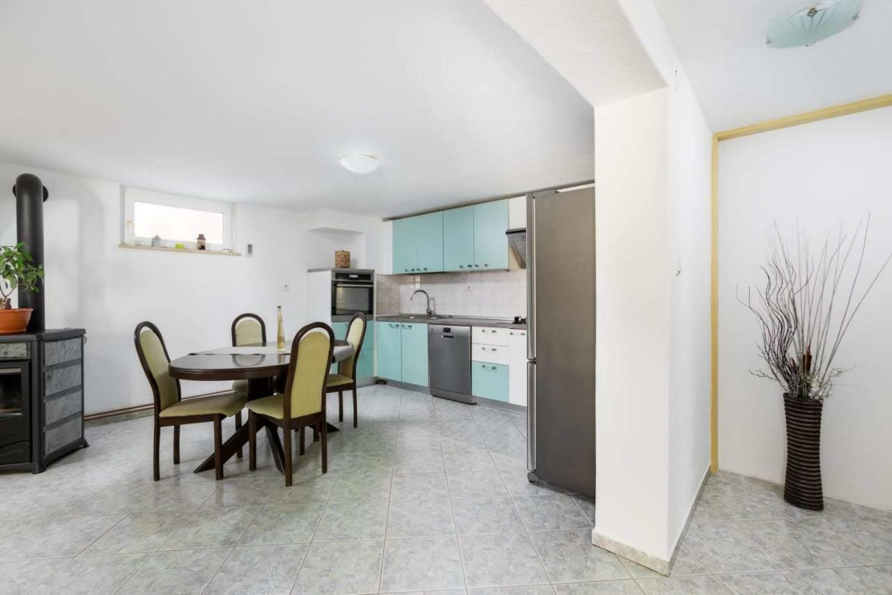 Apartmani Vinko Tribunj-Sovlje Tribalj Exteriér fotografie
