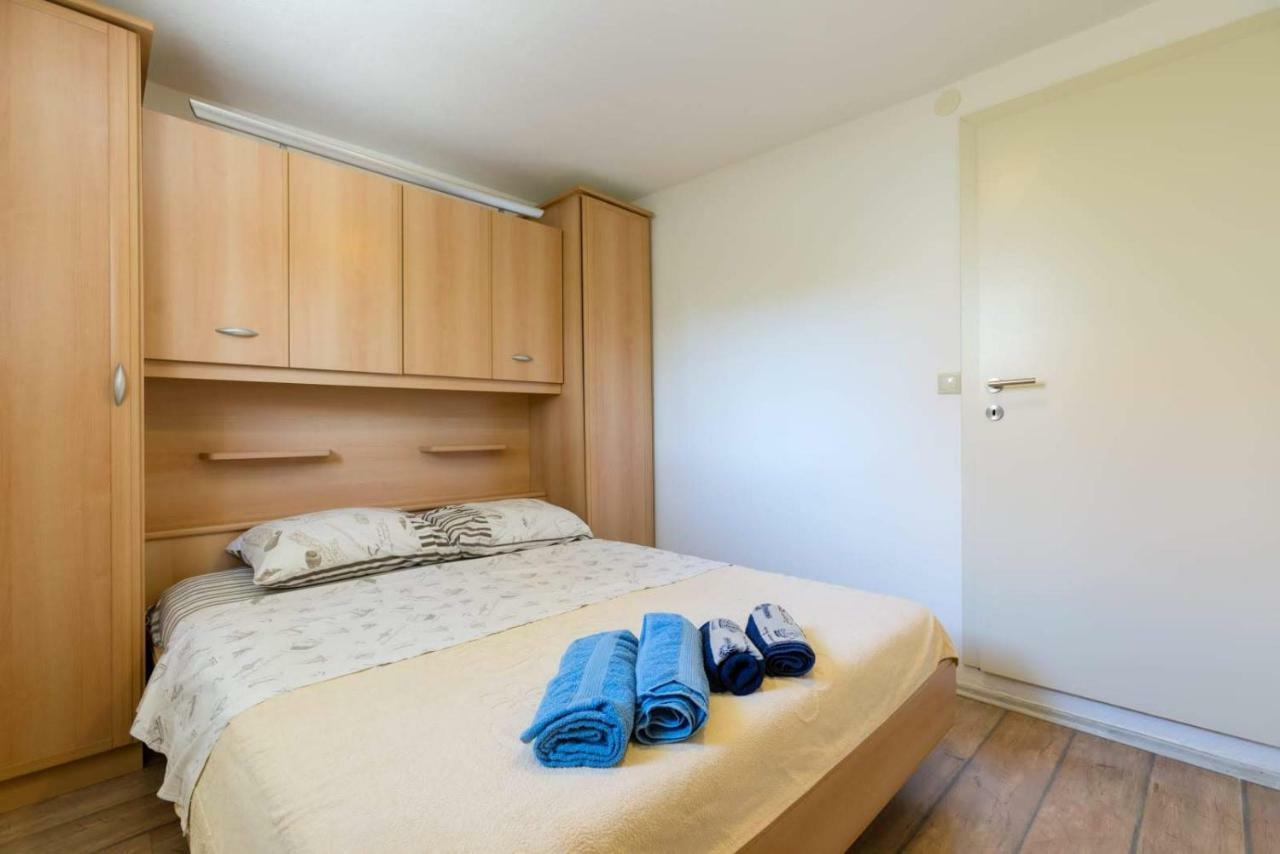 Apartmani Vinko Tribunj-Sovlje Tribalj Exteriér fotografie